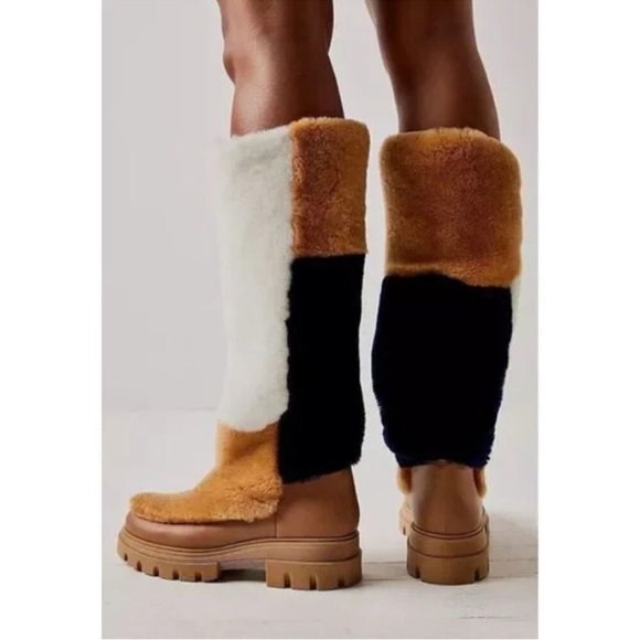 Free People Happy Thoughts Knee High Boots Neutral
Colorblock Shearling - Picture 2 of 8